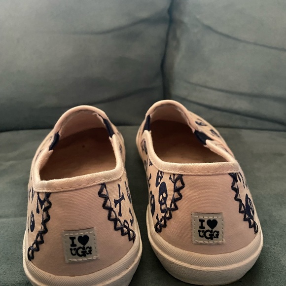 Shoes - Picture 3 of 5